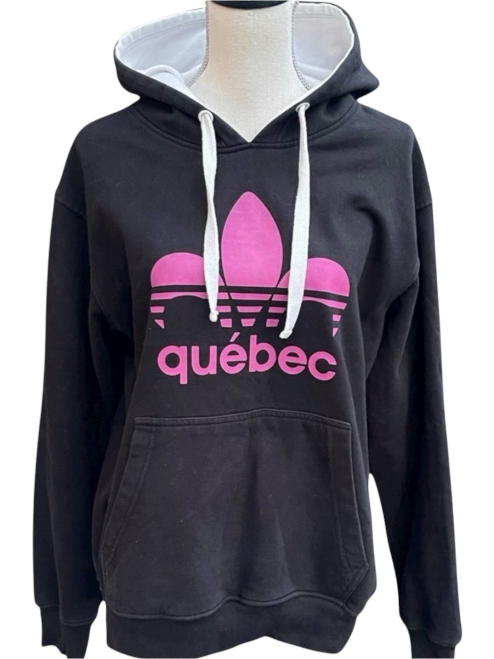 Black/Pink Quebec Logo Kangaroo Pocket Hoodie (L/XL)
